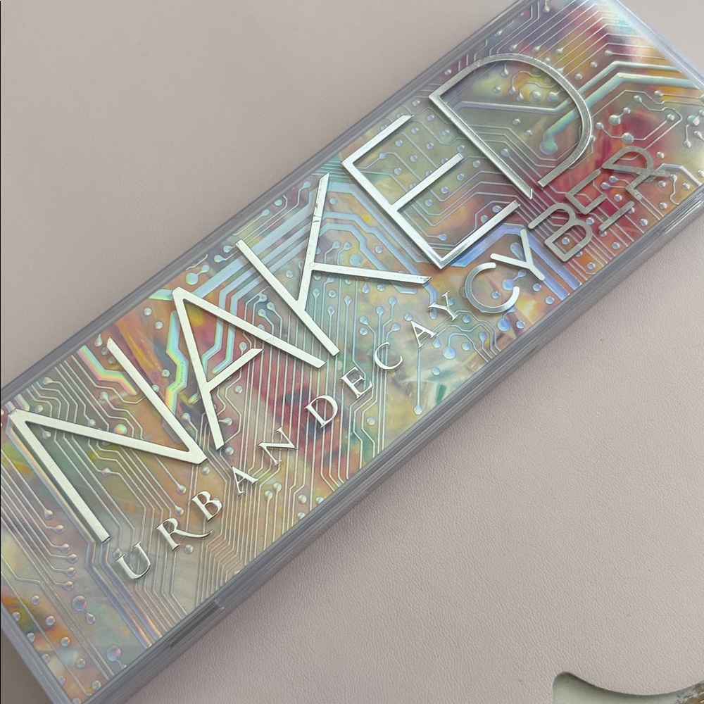 NAKED URBAN DECAY CYBER Neutral Eyeshadow Palette - Picture 4 of 5
